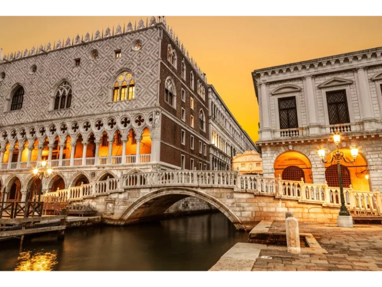 Η ΓΕΦΥΡΑ ΤΩΝ ΣΤΕΝΑΓΜΩΝ